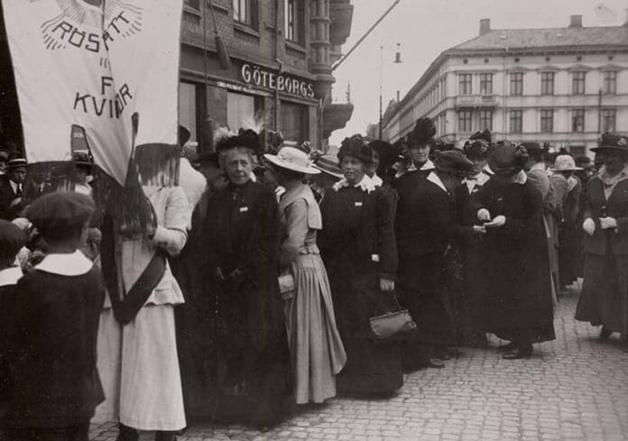 fkpr-demonstrationstag-for-kvinnlig-rostratt (1)